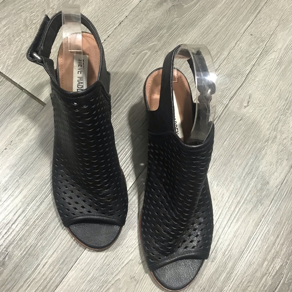 Steve Madden Nimbble Black Leather Peep‎ Toe Sandals size 8.5